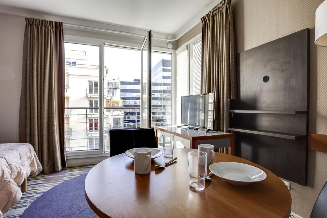 Guestready - Studio Cosy Pres Du Metro Issy-les-Moulineaux Ngoại thất bức ảnh