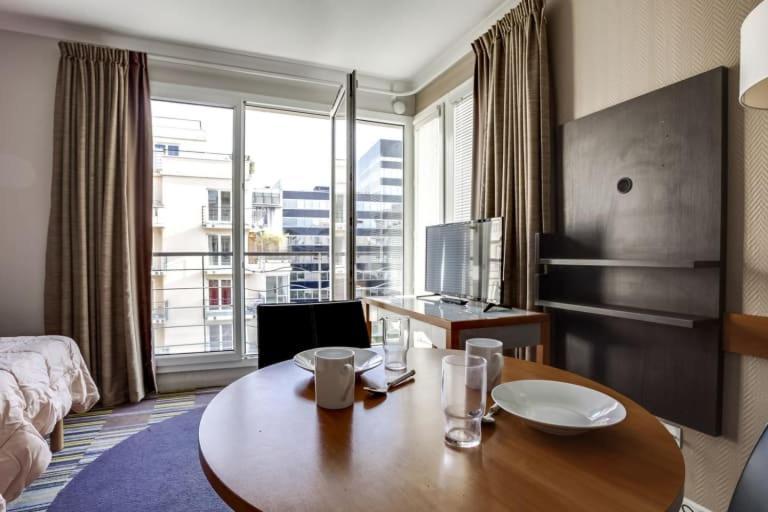 Guestready - Studio Cosy Pres Du Metro Issy-les-Moulineaux Ngoại thất bức ảnh