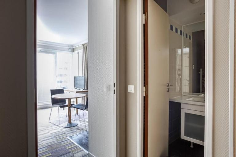 Guestready - Studio Cosy Pres Du Metro Issy-les-Moulineaux Ngoại thất bức ảnh